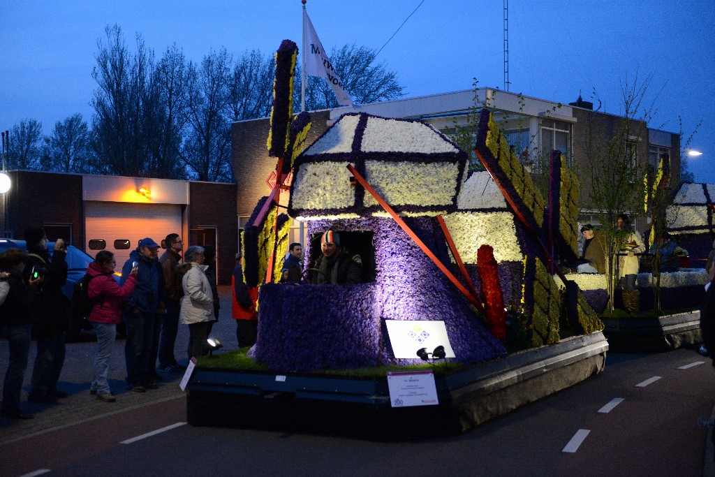 ../Images/Bloemencorso 2015 100.jpg